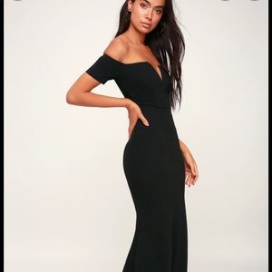 Lulus black v cut off the shoulder gown